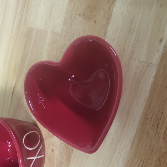Rae Dunn XO MEASURING CUPS - Picture 3 of 7